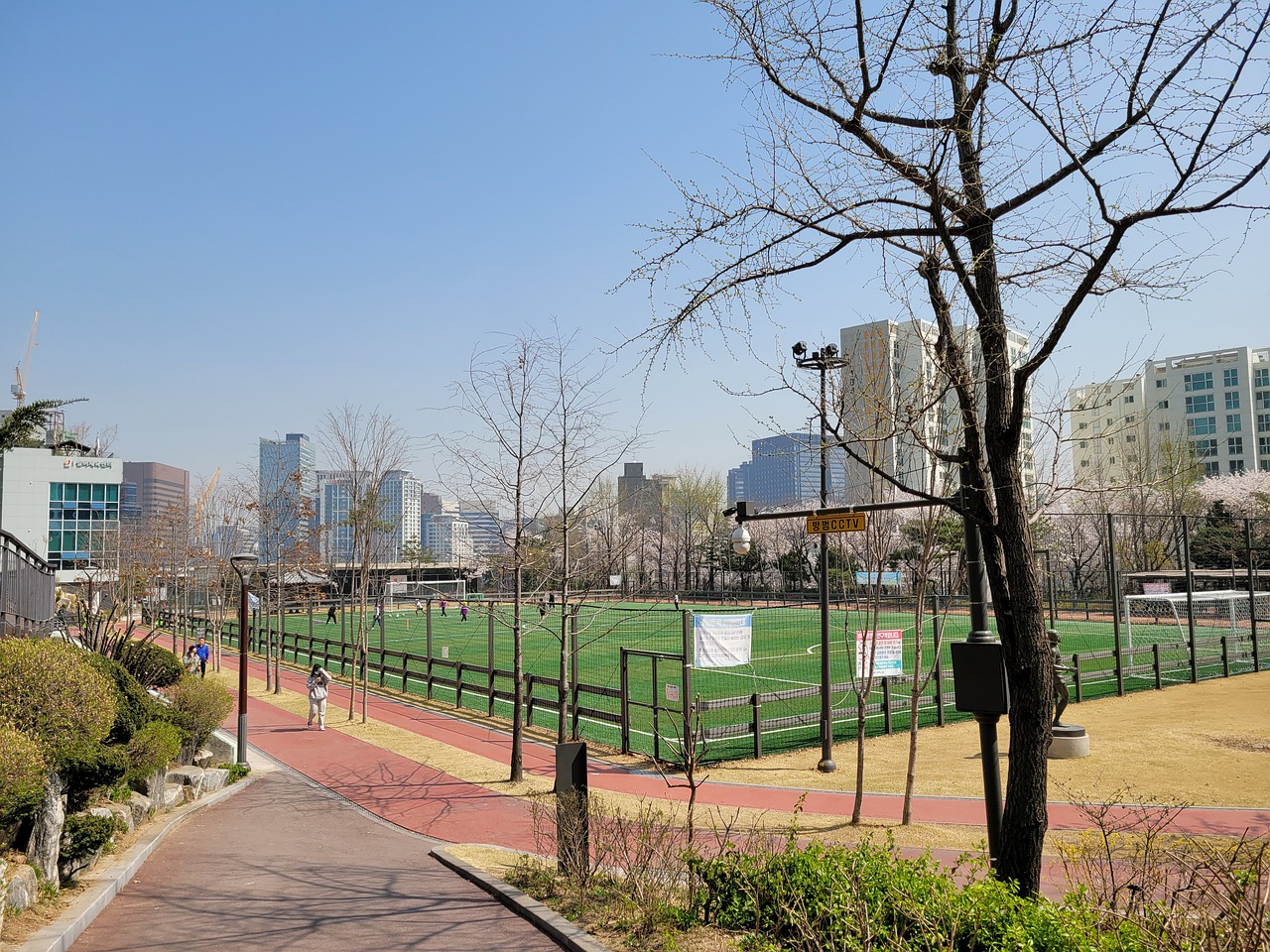 任基礎似乎 任基礎似乎